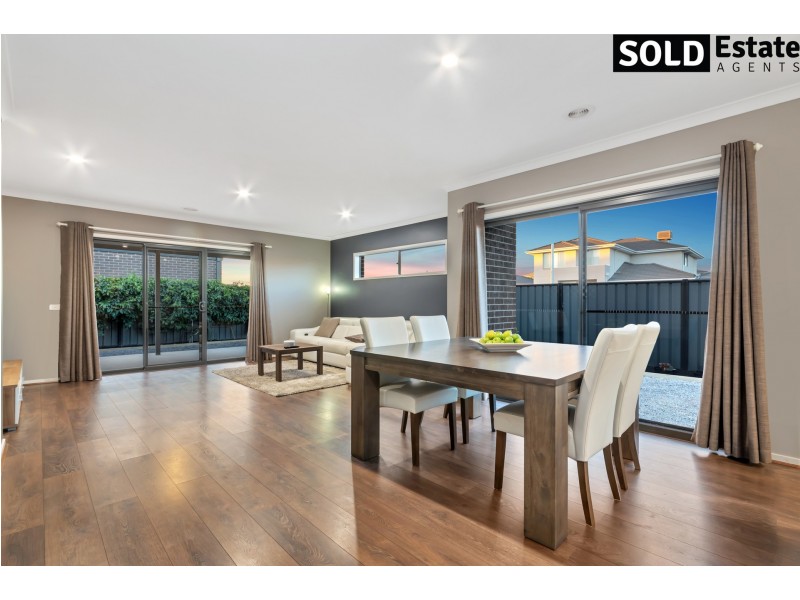 3 TAMARIND ROAD, Cranbourne North VIC 3977