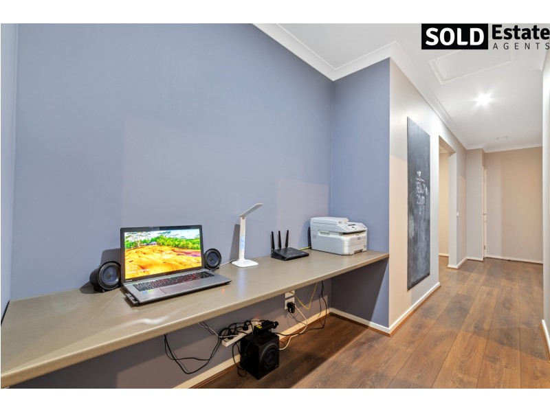 3 TAMARIND ROAD, Cranbourne North VIC 3977