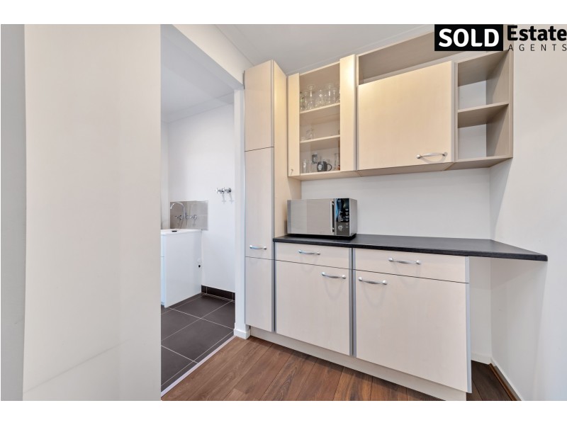 3 TAMARIND ROAD, Cranbourne North VIC 3977