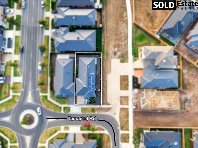 3 TAMARIND ROAD, Cranbourne North VIC 3977