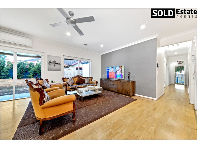 4 CILENTO CRESCENT, Lynbrook VIC 3975