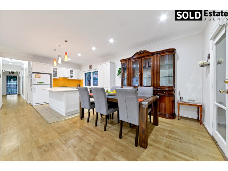 4 CILENTO CRESCENT, Lynbrook VIC 3975