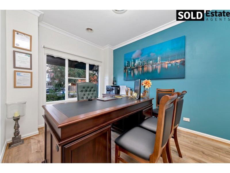 4 CILENTO CRESCENT, Lynbrook VIC 3975