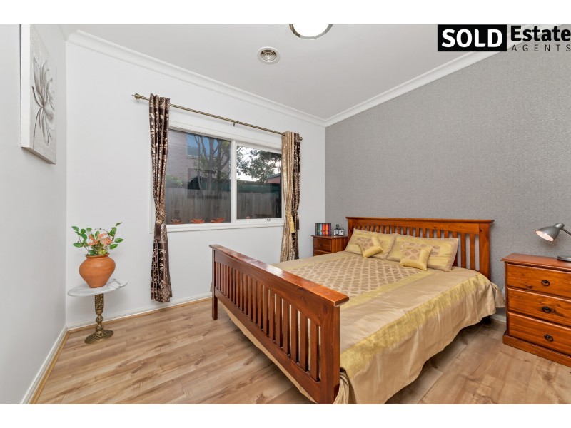 4 CILENTO CRESCENT, Lynbrook VIC 3975