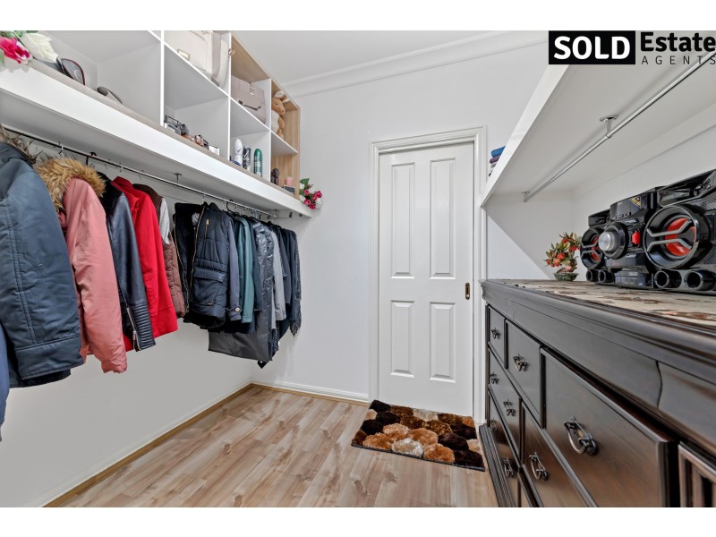 4 CILENTO CRESCENT, Lynbrook VIC 3975