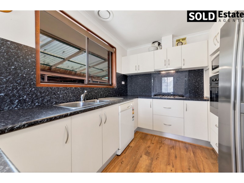 15 BELMAR STREET, Cranbourne VIC 3977