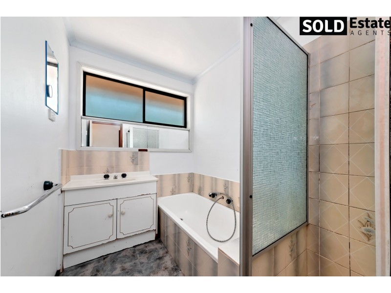 15 BELMAR STREET, Cranbourne VIC 3977