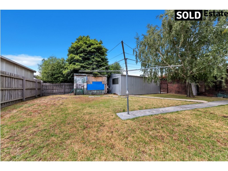 15 BELMAR STREET, Cranbourne VIC 3977