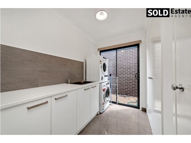 49 DEORO PARADE, Clyde North VIC 3978