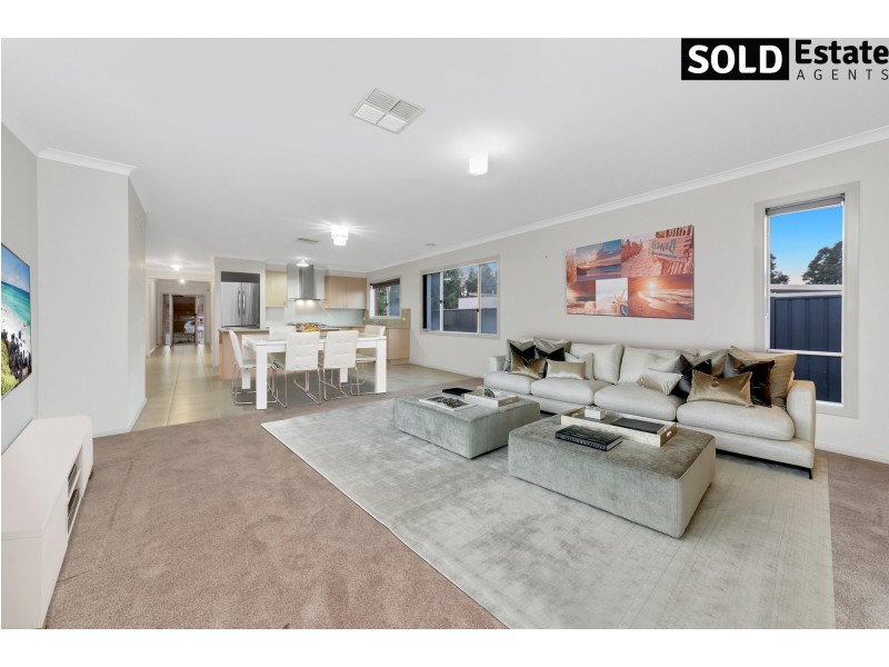 47 SABEL DRIVE, Cranbourne North VIC 3977
