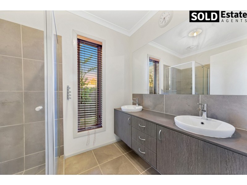 47 SABEL DRIVE, Cranbourne North VIC 3977