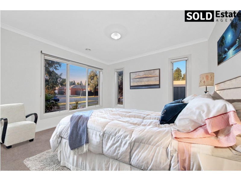 47 SABEL DRIVE, Cranbourne North VIC 3977