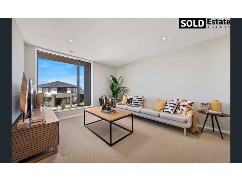 47 GLENROSE BOULEVARD, Clyde North VIC 3978