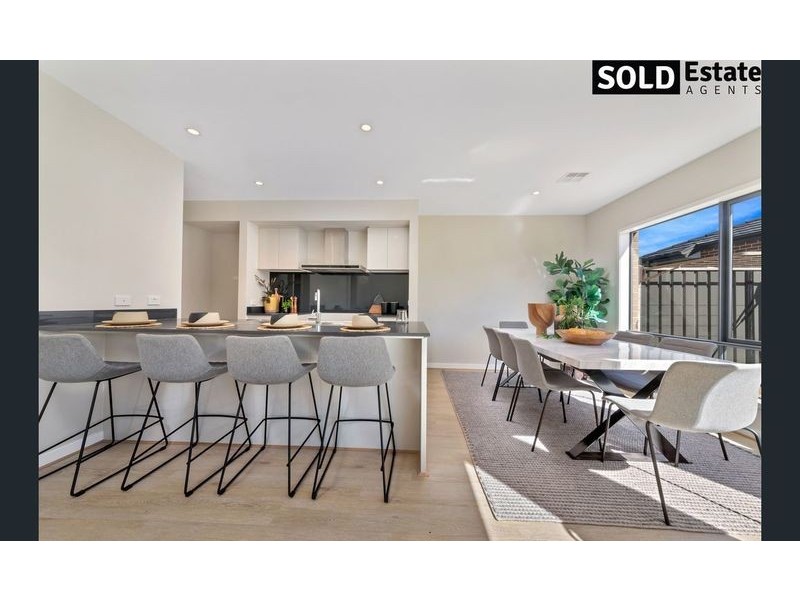 47 GLENROSE BOULEVARD, Clyde North VIC 3978