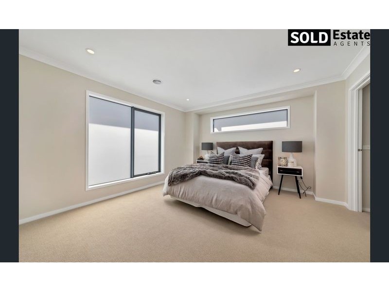 47 GLENROSE BOULEVARD, Clyde North VIC 3978