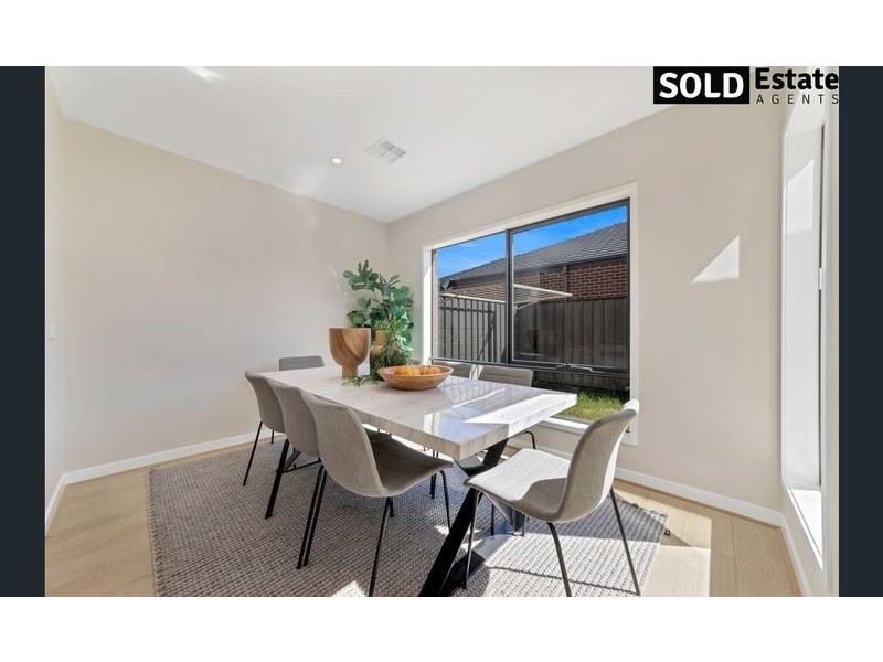 47 GLENROSE BOULEVARD, Clyde North VIC 3978