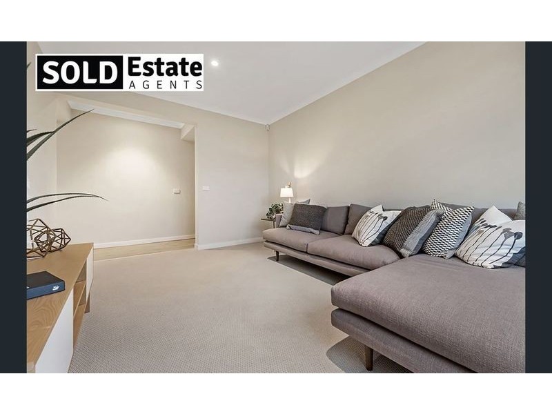 23 SWALLOWTAIL AVENUE, Clyde North VIC 3978