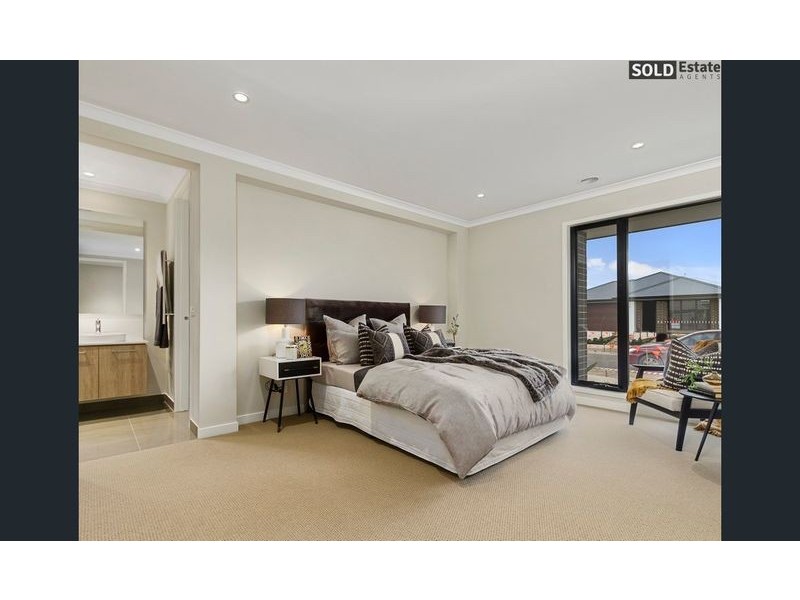 265 HEATHER GROVE, Clyde North VIC 3978