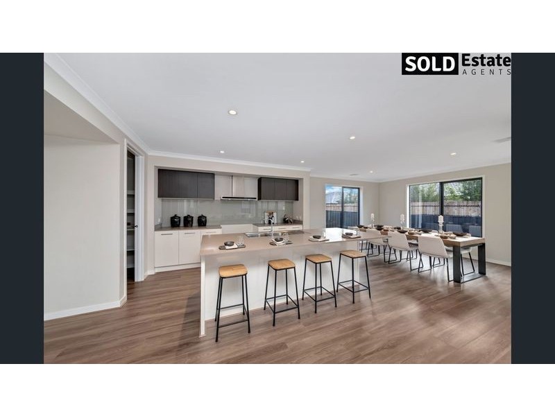 30 EPSOM LANE, Cranbourne North VIC 3977