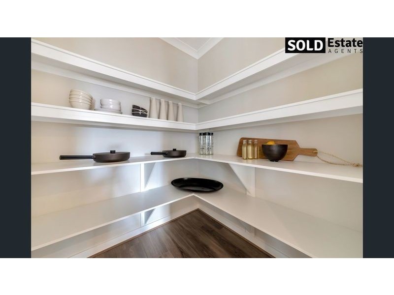 30 EPSOM LANE, Cranbourne North VIC 3977