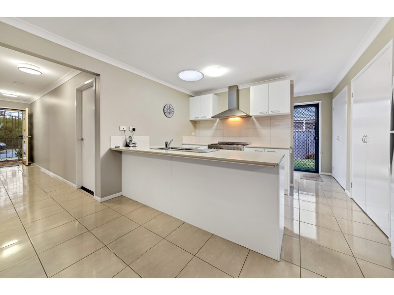 28 BIMBERRY CIRCUIT, Clyde VIC 3978