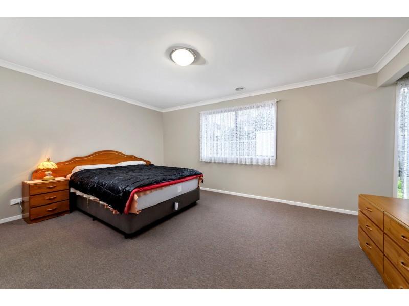 28 BIMBERRY CIRCUIT, Clyde VIC 3978