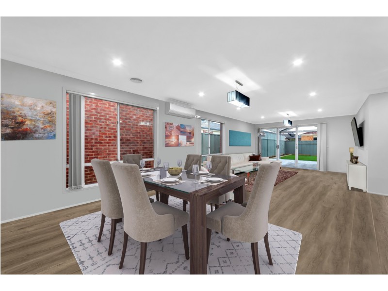 3 MADDOCK DRIVE, Cranbourne East VIC 3977