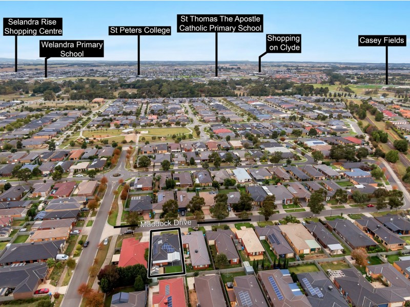 3 MADDOCK DRIVE, Cranbourne East VIC 3977