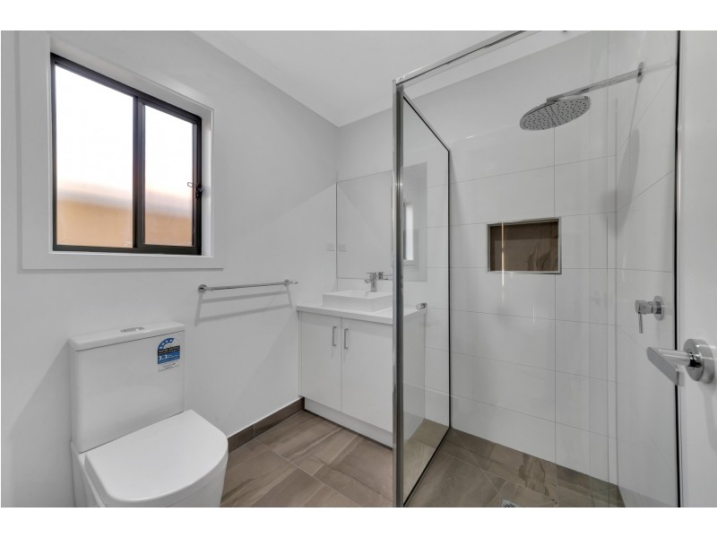 3 SPARTAN AVENUE, Clyde North VIC 3978