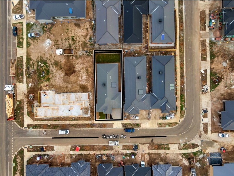 3 SPARTAN AVENUE, Clyde North VIC 3978