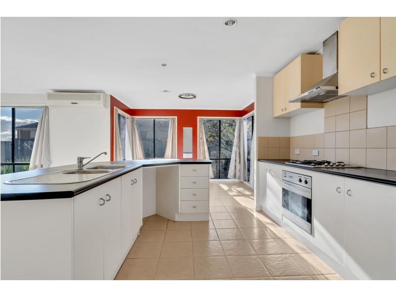 37 GLENSHEE DRIVE, Lynbrook VIC 3975