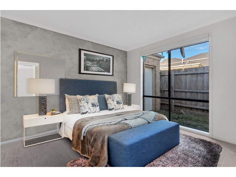 37 GLENSHEE DRIVE, Lynbrook VIC 3975