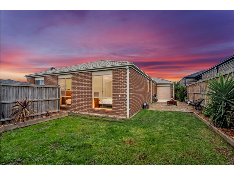 35 BARWON STREET, Clyde North VIC 3978