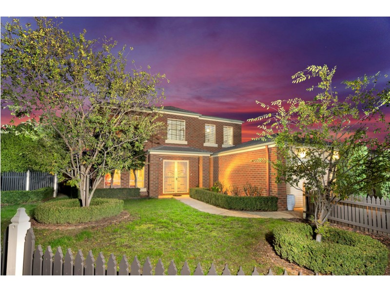 11 COLWYN DRIVE, Narre Warren South VIC 3805