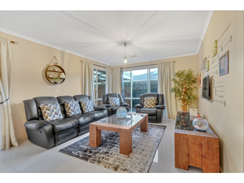 11 COLWYN DRIVE, Narre Warren South VIC 3805