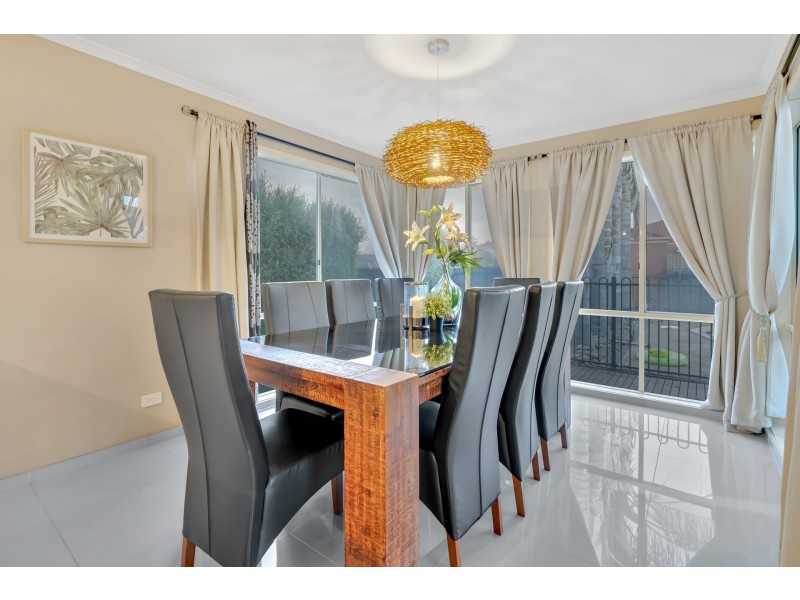 11 COLWYN DRIVE, Narre Warren South VIC 3805