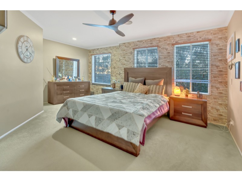 11 COLWYN DRIVE, Narre Warren South VIC 3805