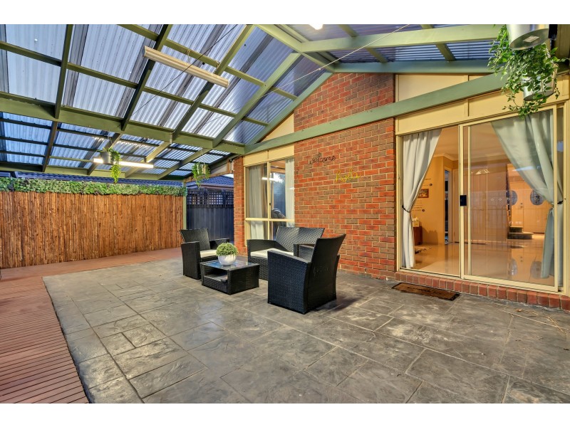 11 COLWYN DRIVE, Narre Warren South VIC 3805