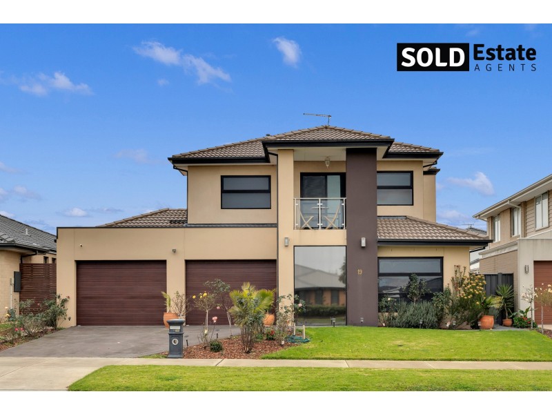 19 ATLAS DRIVE, Cranbourne West VIC 3977