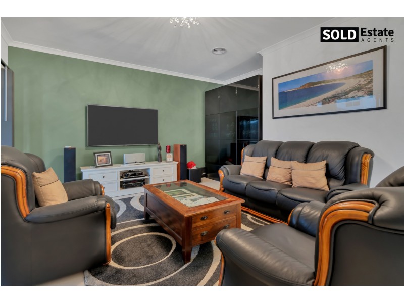 19 ATLAS DRIVE, Cranbourne West VIC 3977