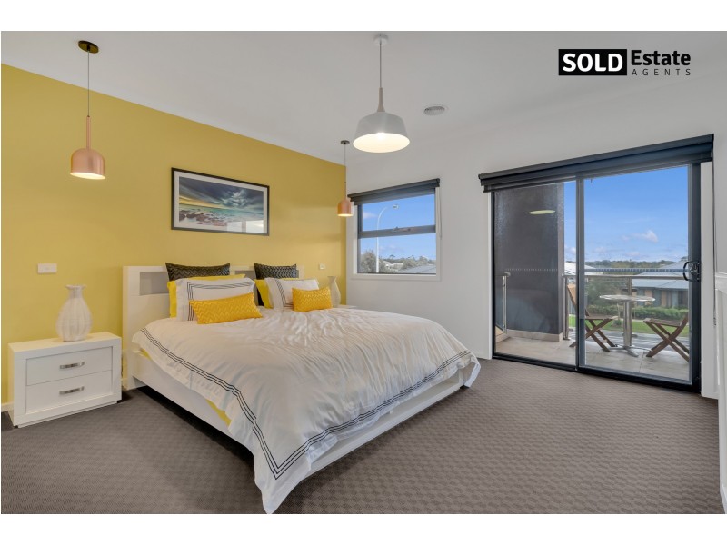 19 ATLAS DRIVE, Cranbourne West VIC 3977