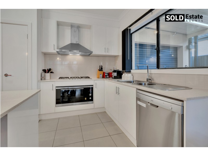 19 ATLAS DRIVE, Cranbourne West VIC 3977