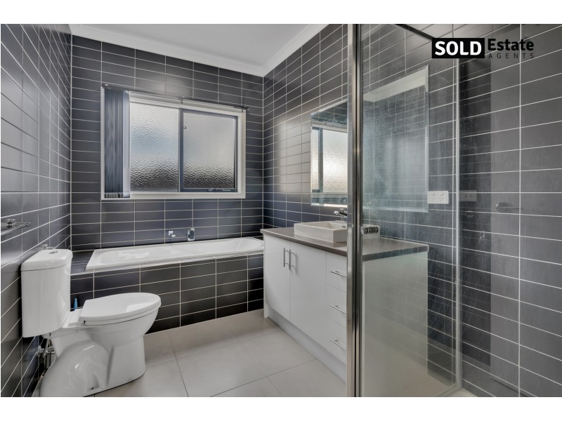 19 ATLAS DRIVE, Cranbourne West VIC 3977