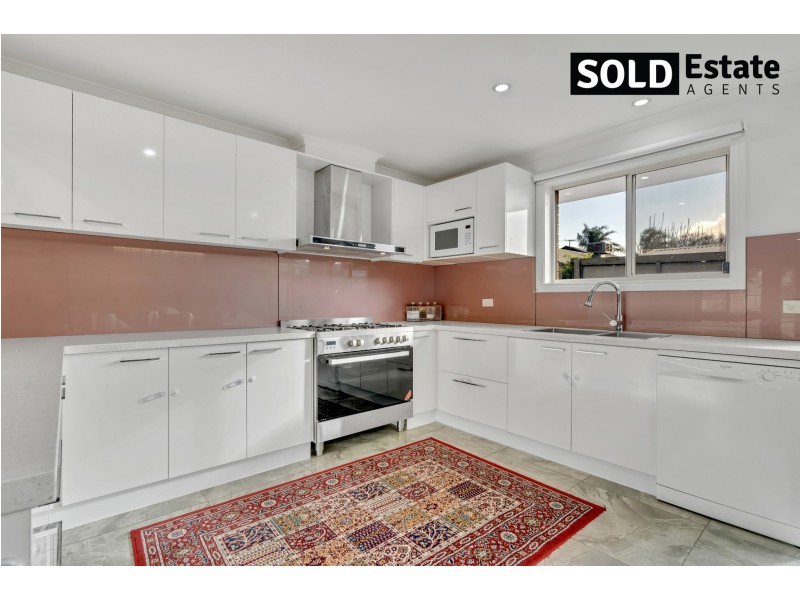 2/61 KAYS AVENUE, Hallam VIC 3803