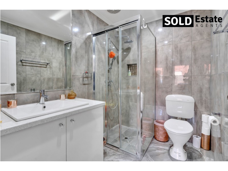 2/61 KAYS AVENUE, Hallam VIC 3803