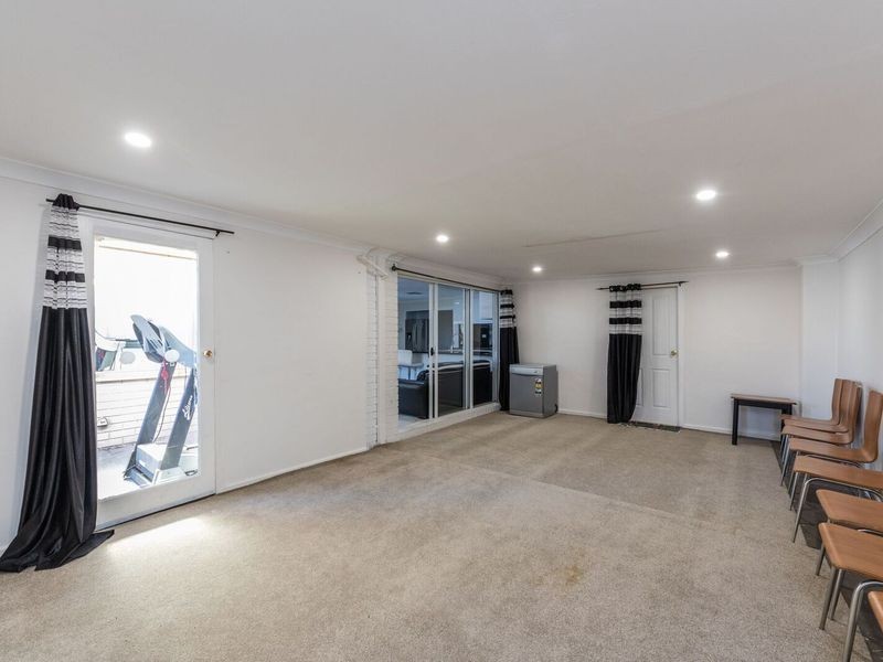 7 Peveril Crescent, Cranbourne North VIC 3977