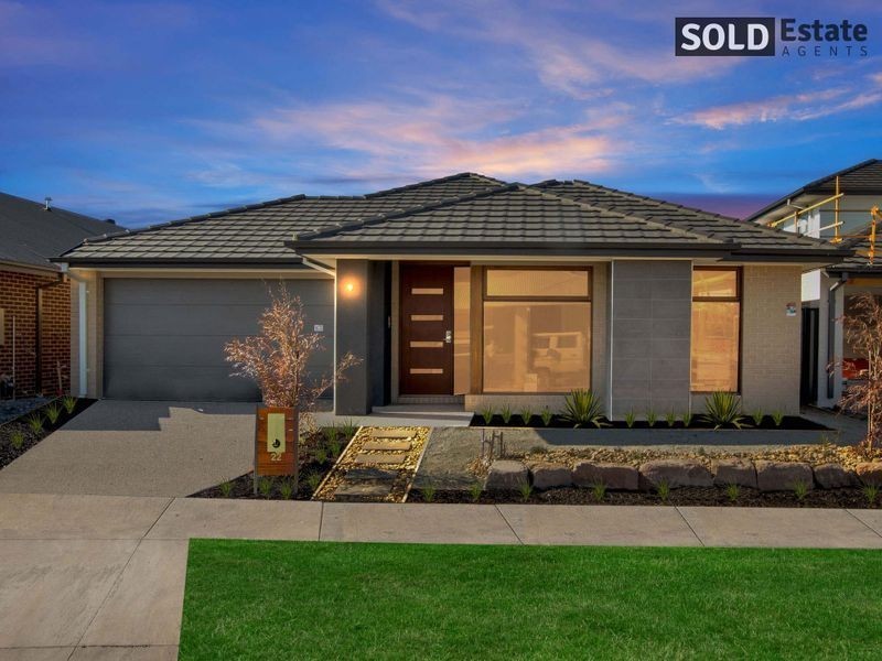 Clyde North VIC 3978