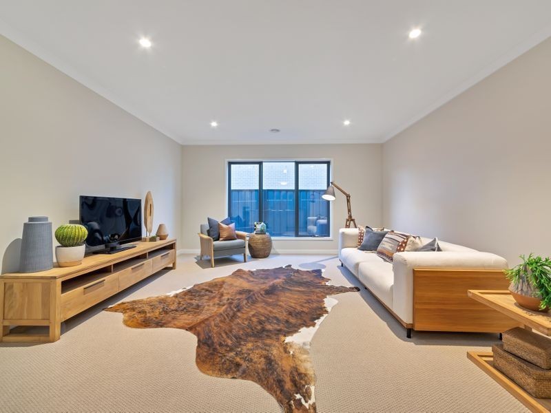 Clyde North VIC 3978