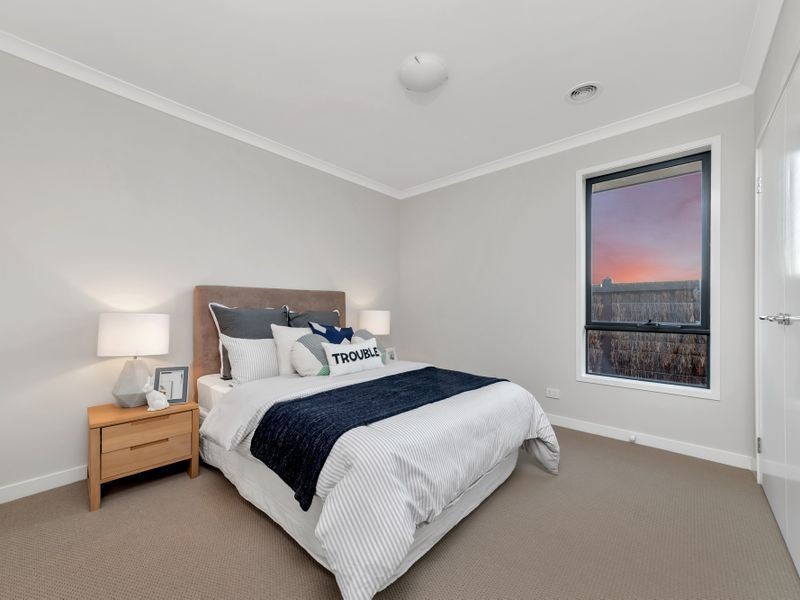 Clyde North VIC 3978