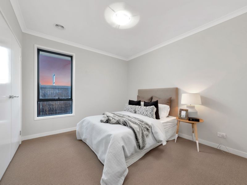 Clyde North VIC 3978